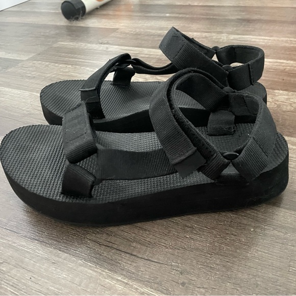 SOLD on Depop - Black Midform Tevas - Picture 4 of 6